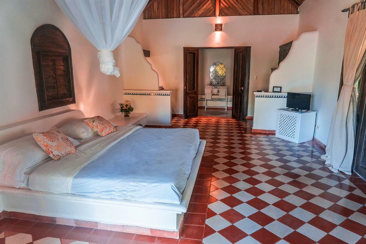Hotel Costa Las Ballenas ラス・テレナス エクステリア 写真